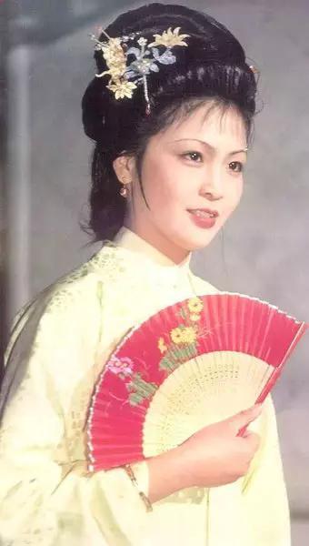 星空官网|查理四世生平简介查理四世的黄金诏书内容是什么?(图1) 星空官网